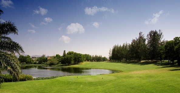 18-hole-golf-club-course-tournament